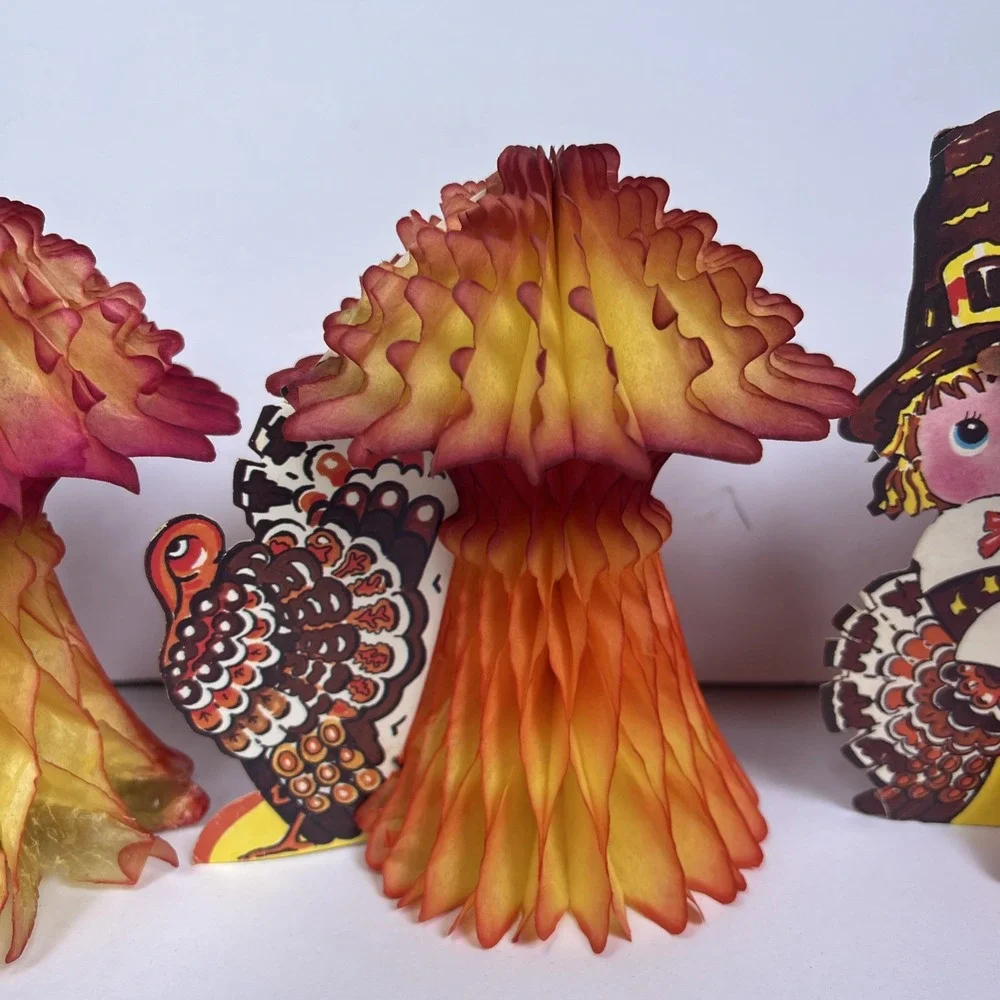 VTG Thanksgiving Honeycomb Turkey Pilgrim Centerpiece Set 3 Denmark Paper Decor